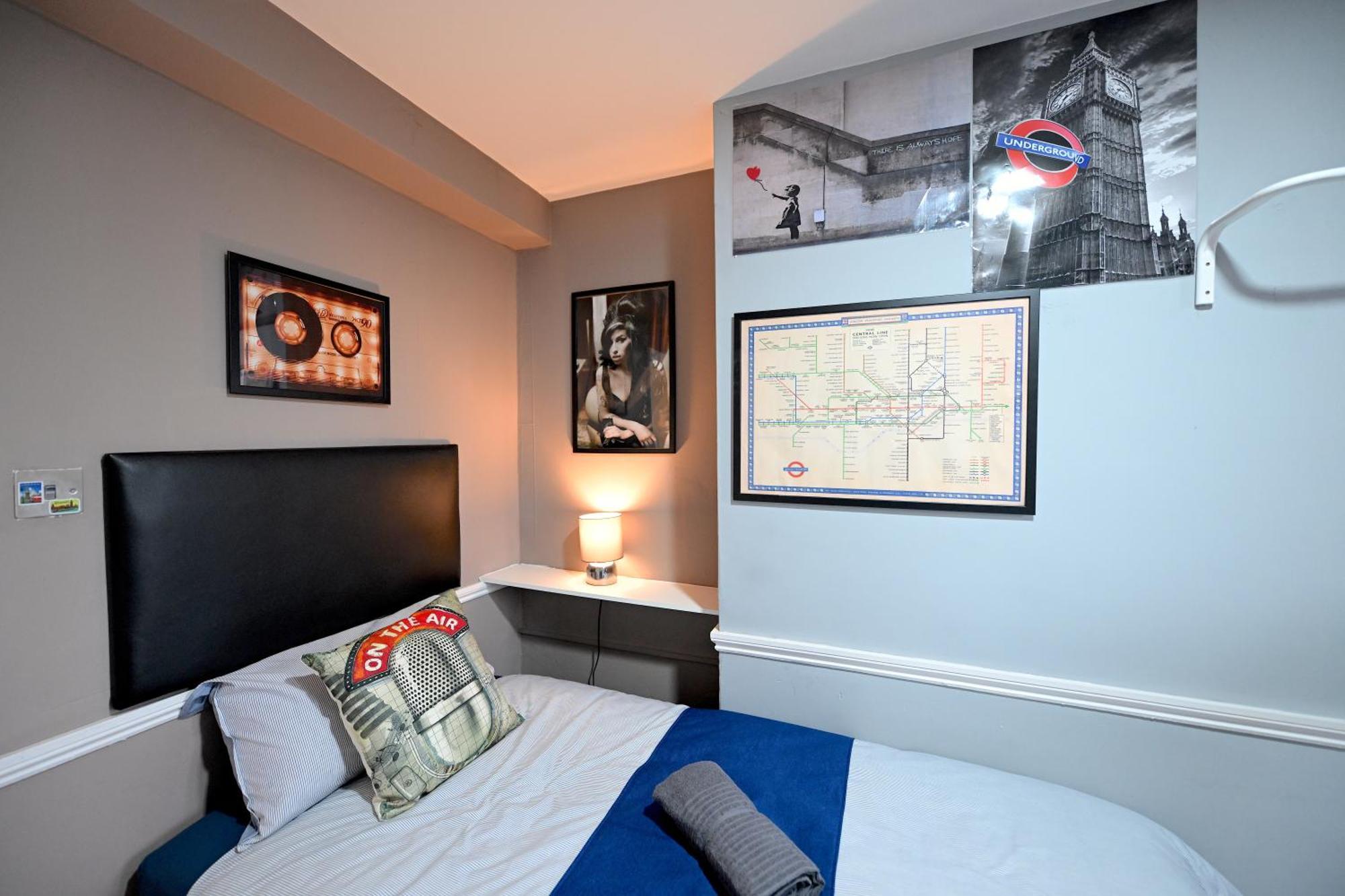 Superb 4 Bedroom Flat In The Heart Of Camden Town London Exteriör bild