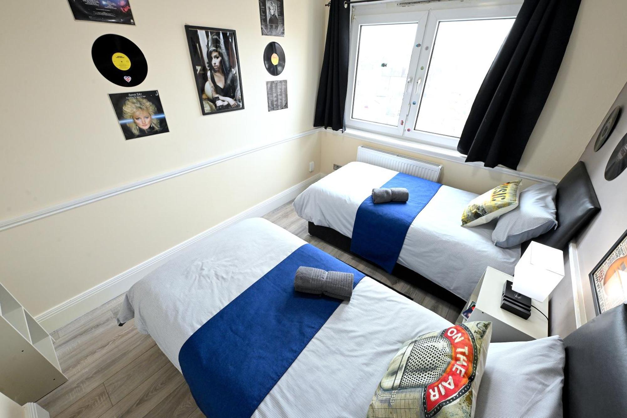 Superb 4 Bedroom Flat In The Heart Of Camden Town London Exteriör bild