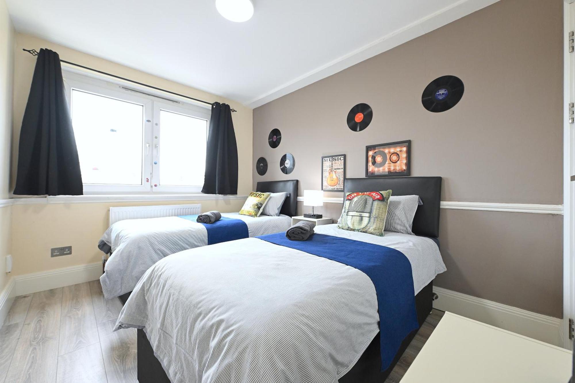 Superb 4 Bedroom Flat In The Heart Of Camden Town London Exteriör bild